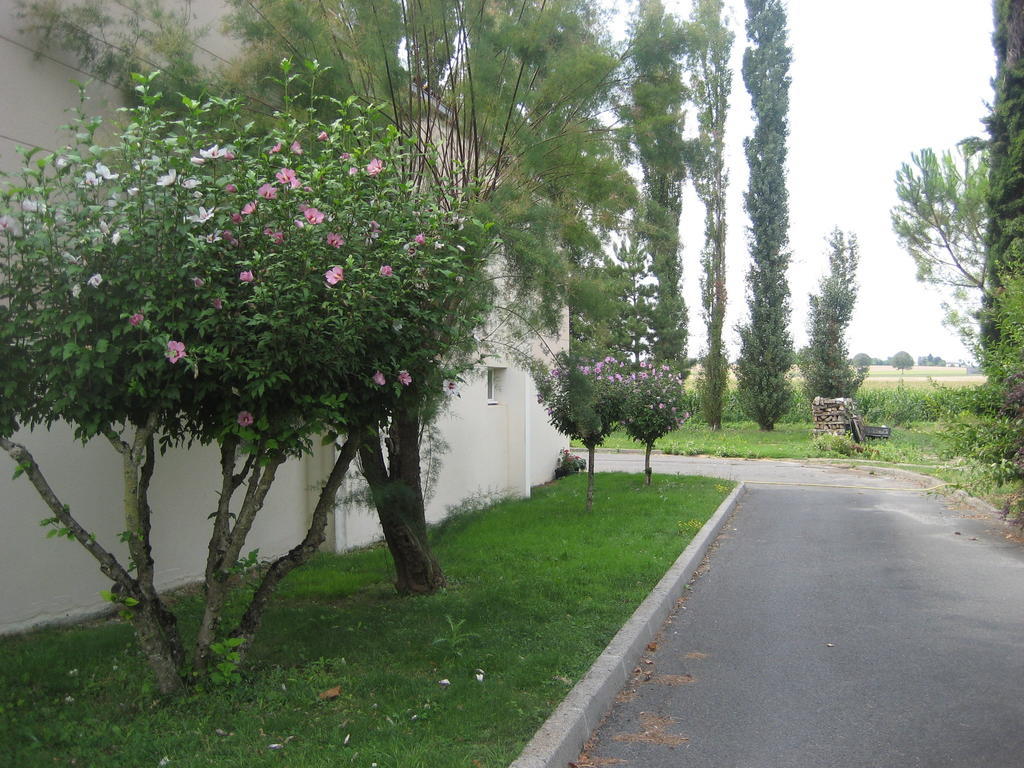Hotel Bon Repos Barbezieux-Saint-Hilaire Exteriér fotografie