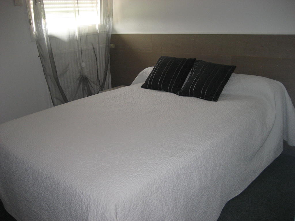 Hotel Bon Repos Barbezieux-Saint-Hilaire Pokoj fotografie